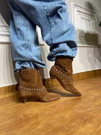 Stivale Ovye in camoscio beige