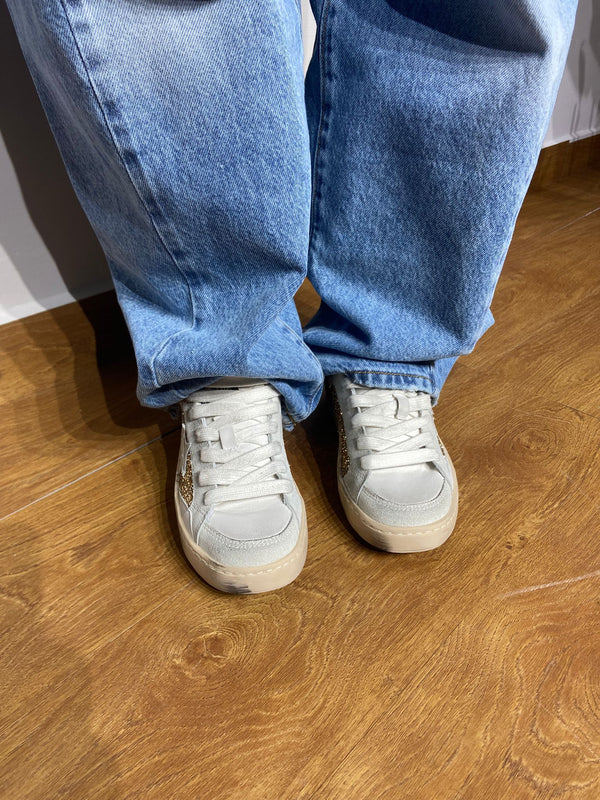 Sneakers 2Star in pelle con borchie e brillantini oro