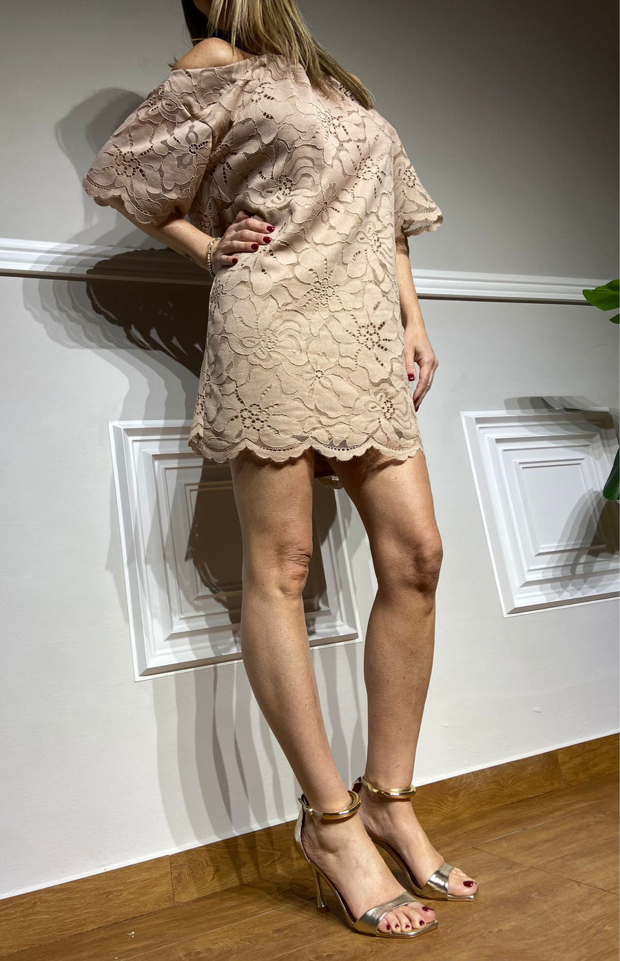 Vestito Monique Garconne color nude