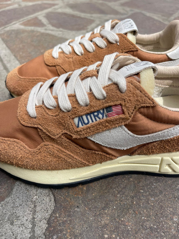 Autry Sneakers Reelwind low won colore brnsug